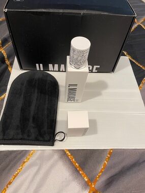 IL MAKIAGE Men Grooming Set – Black & White